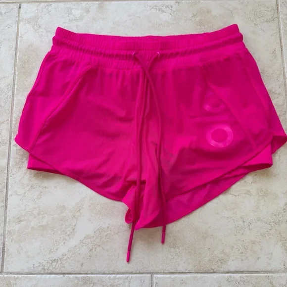 ALO YOGA Ambience Double Layered Hot Pink Neon Shorts Running Athletic - Picture 1 of 4
